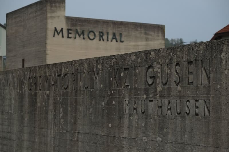 Das Memorial wurde geplant von der mailändischen Architektengruppe BBPR die von Gian Luigi Banfi (1910 - 1945), Lodovico Barbiano di Belgiojoso (1909 - 2004), Enrico Peressutti (1908 - 1976) und Ernesto Nathan Rogers (1909 - 1969) gebildet wurde.